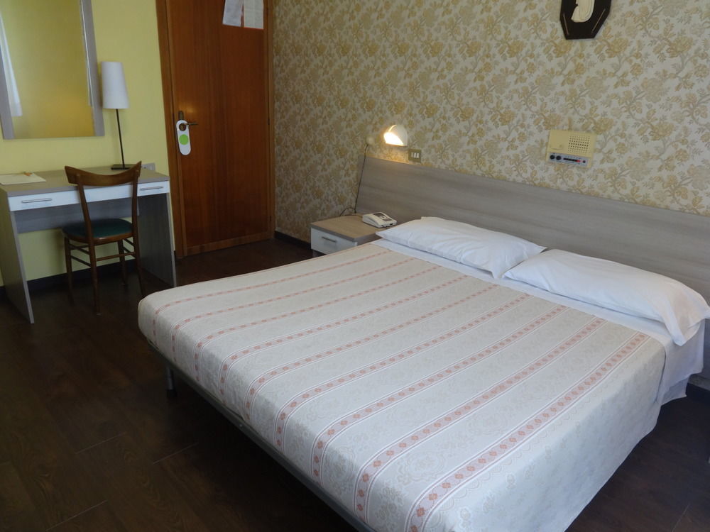 Hotel Saturno Chianciano Terme Eksteriør billede