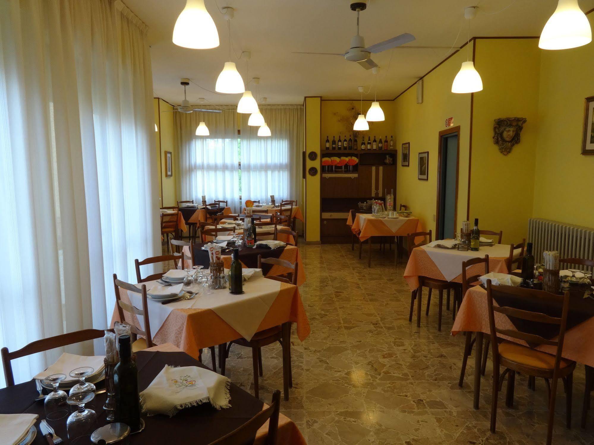 Hotel Saturno Chianciano Terme Eksteriør billede